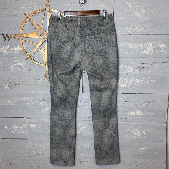 Chico’s snake pattern jeans - Picture 8 of 9